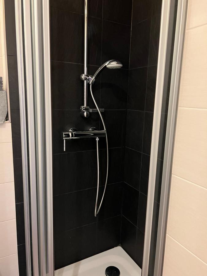 Apartament Penthouse-wohnung - Balkon - Dachterrasse - Zentrum